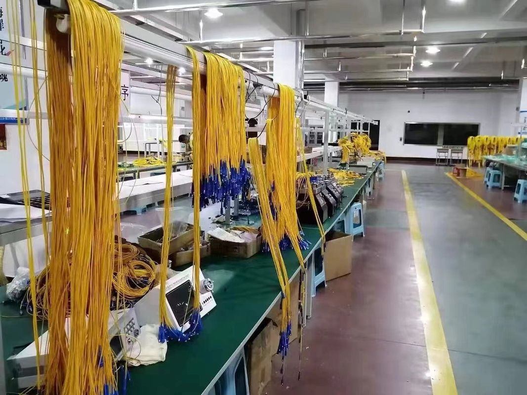 Υψηλός - άμεσοι τύποι SC/LC, σειρά 1.5m30m LSZH διεπαφών σκοινιού μπαλωμάτων οπτικών ινών ποιοτικών κατασκευαστών μήκους